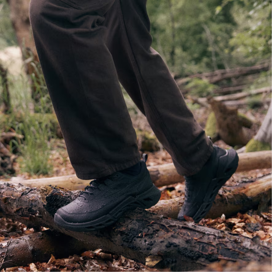 Explore nature in ECCO BIOM 2.1 X COUNTRY sneakers, pairing durable waterproof protection with innovative athletic comfort.