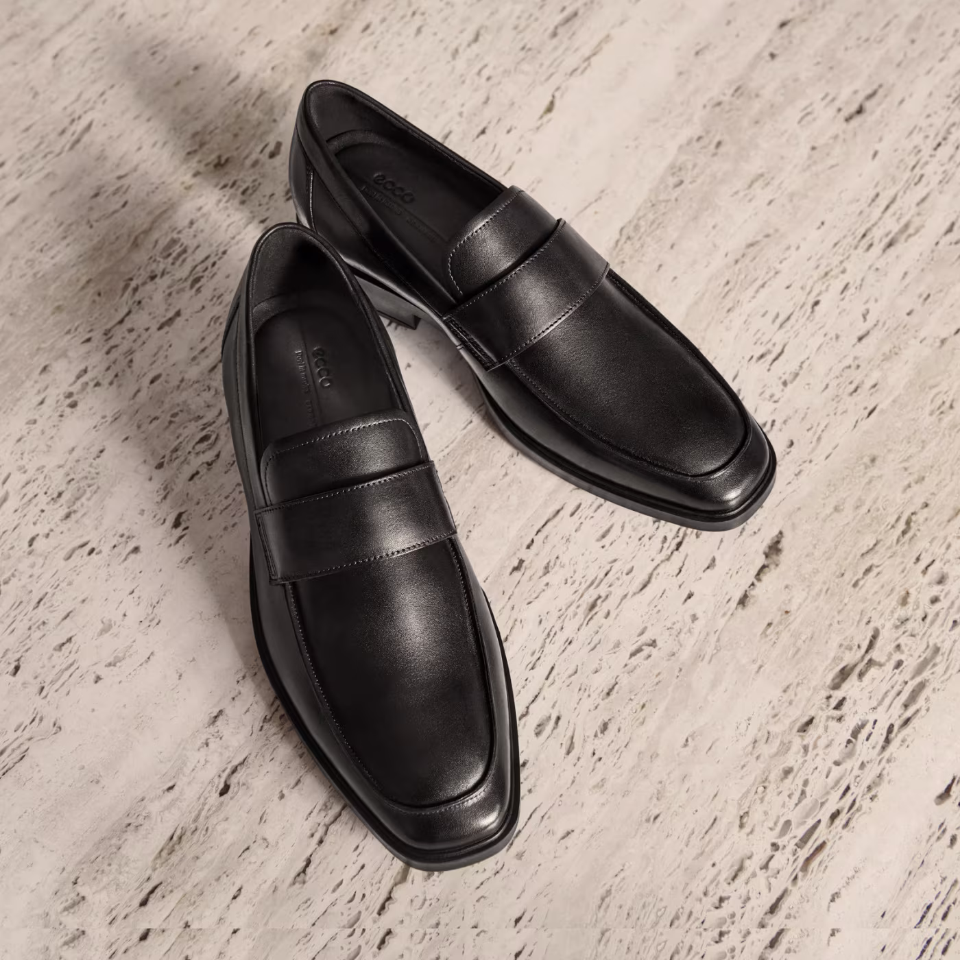 LP-casual-walking-SS26-1400x1400-b4