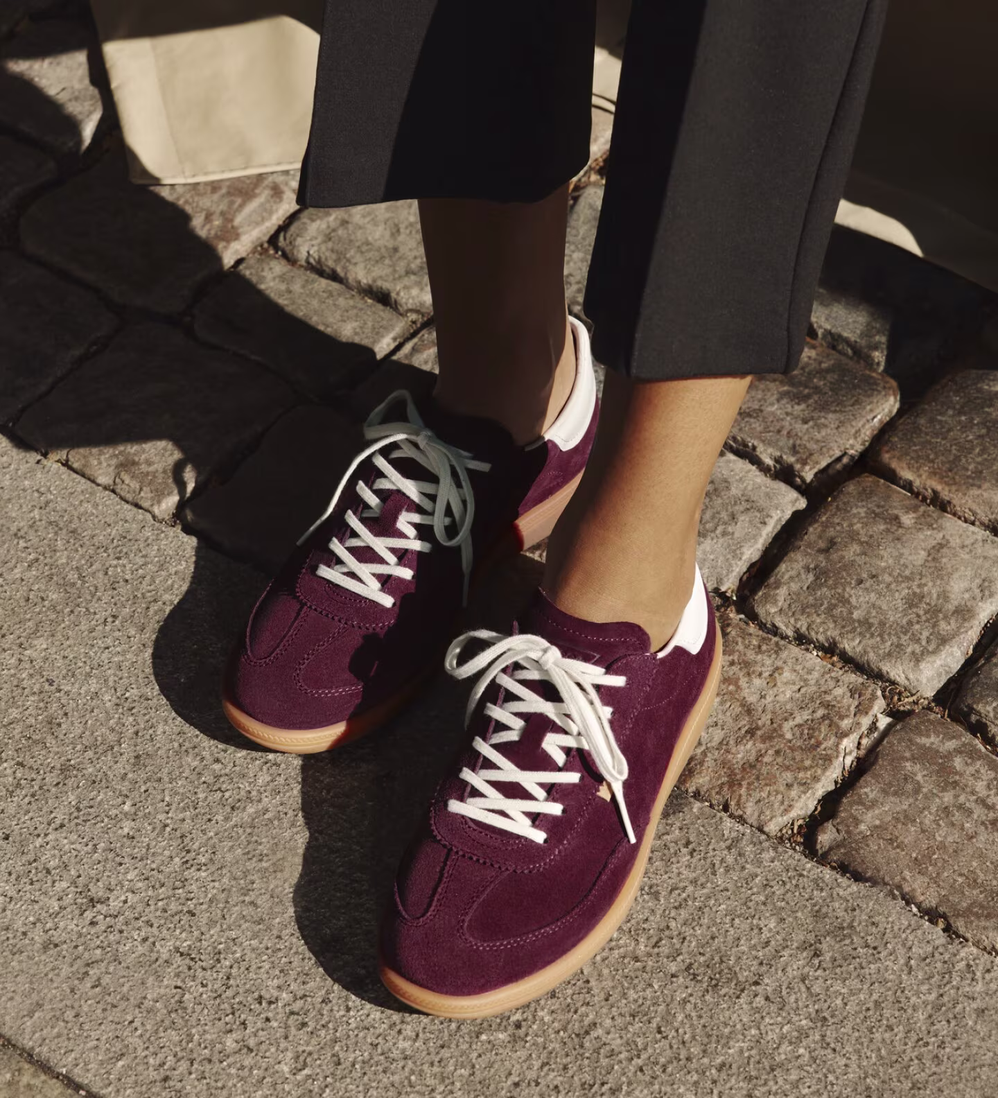 Elevate your everyday style with these rich burgundy suede trainers. Blending classic Scandinavian minimalism with an ultra-comfortable fit for seamless day-to-night transitions.