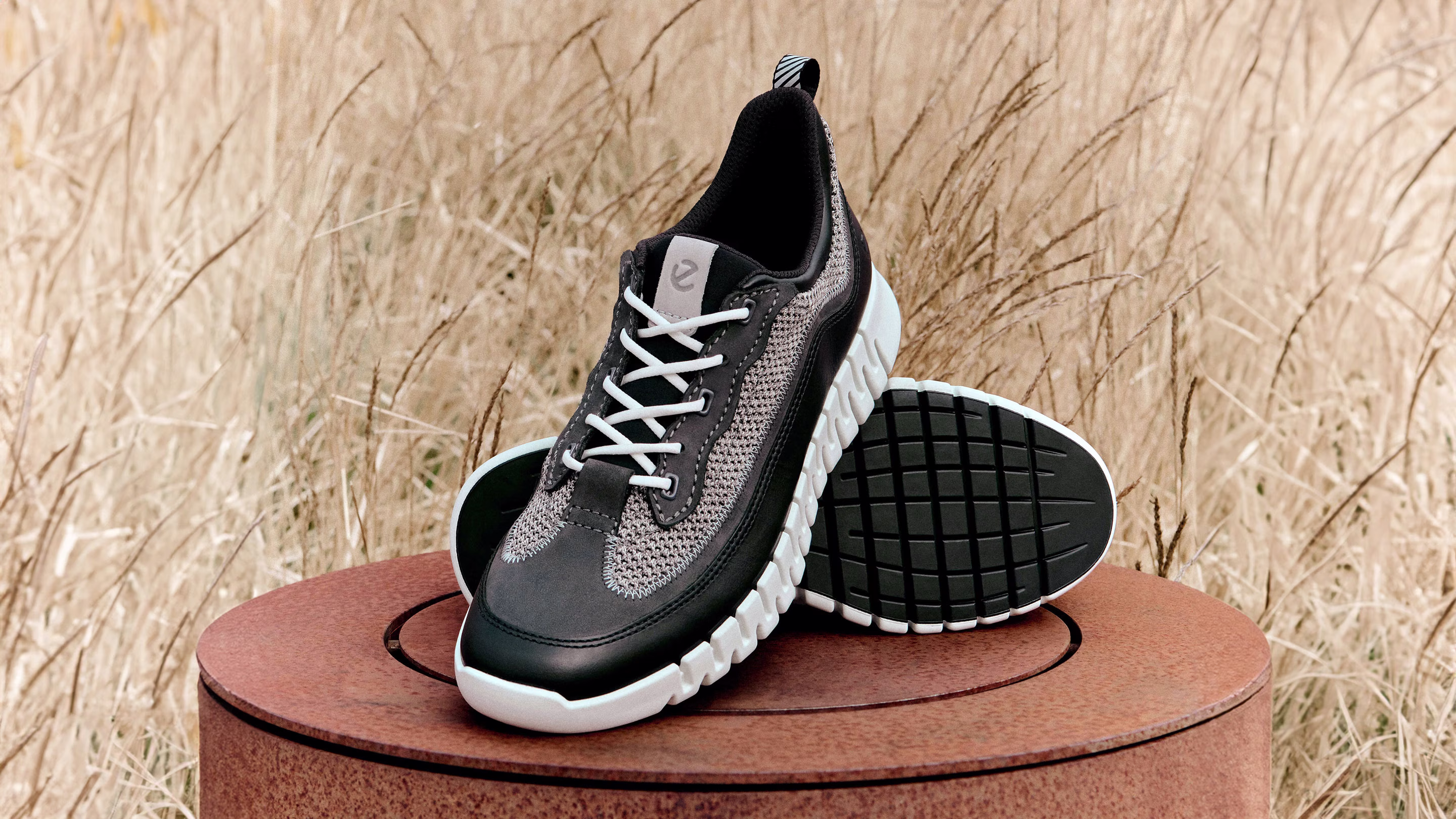 homepage-hero-2880x1620-men-aw25-newarrivals-52529461399v2