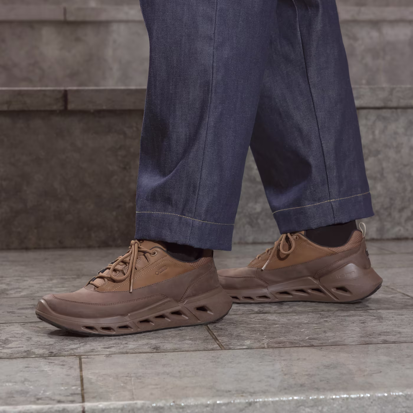 homepage-feature-SS26-1400x1400-ECCO-walks-DE-b72