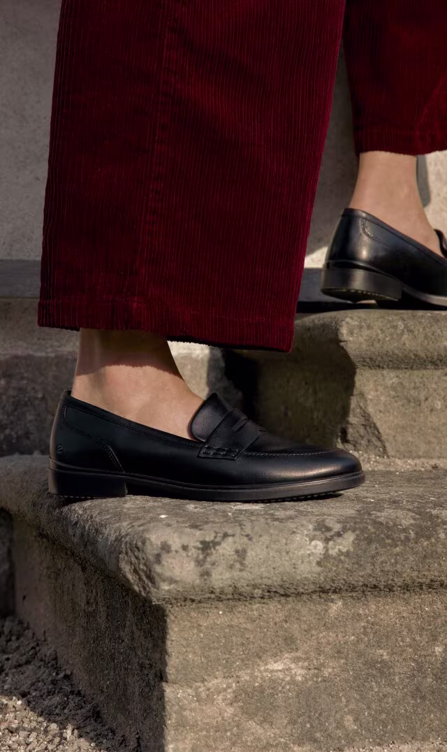AW25-women-slip-on-DressClassic15-20980301001
