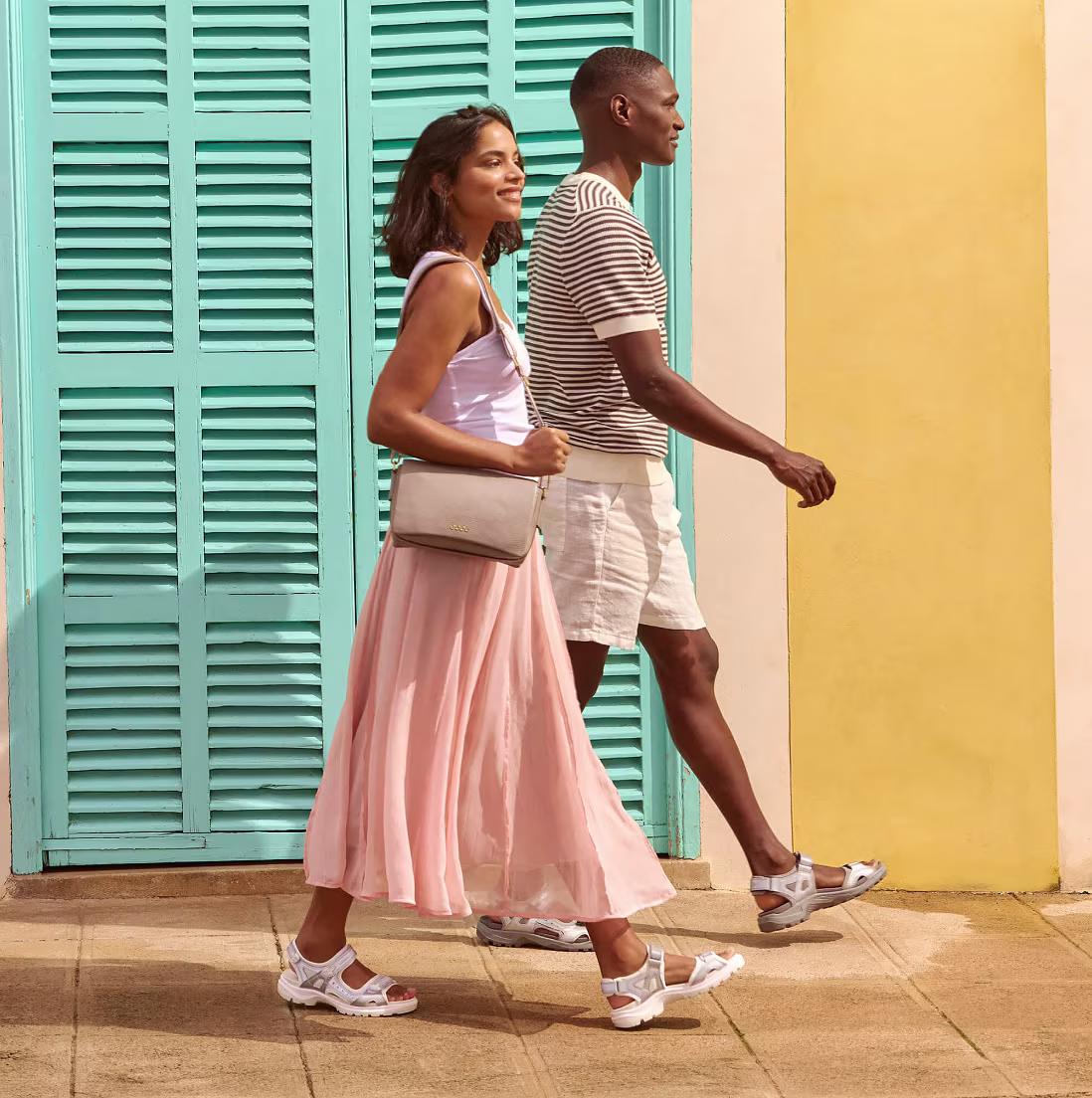 homepage-2teaser-summer-walking