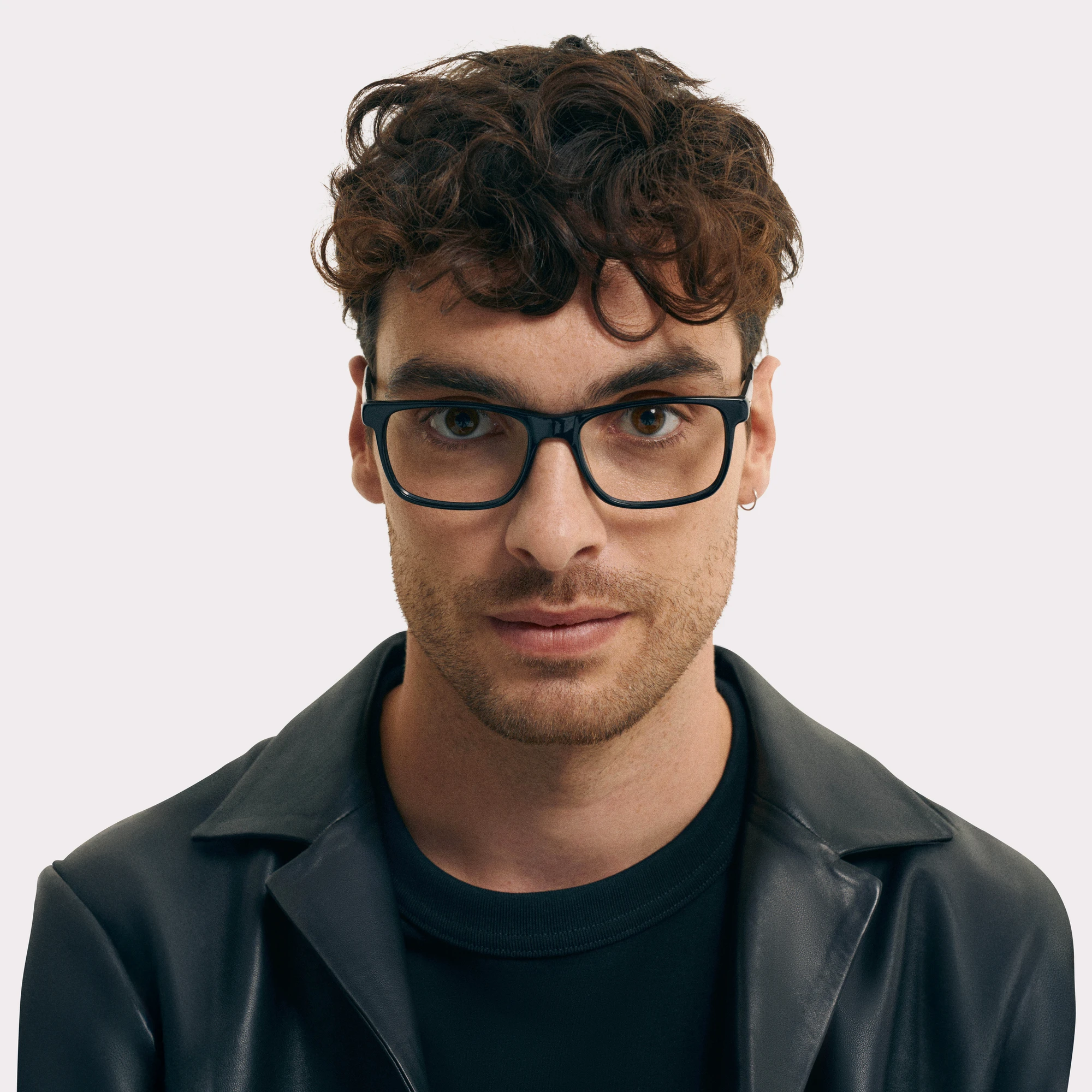 Ein Paar Justin Schwarz Multidistanz™-Lesebrille mit Blaulichtfilter