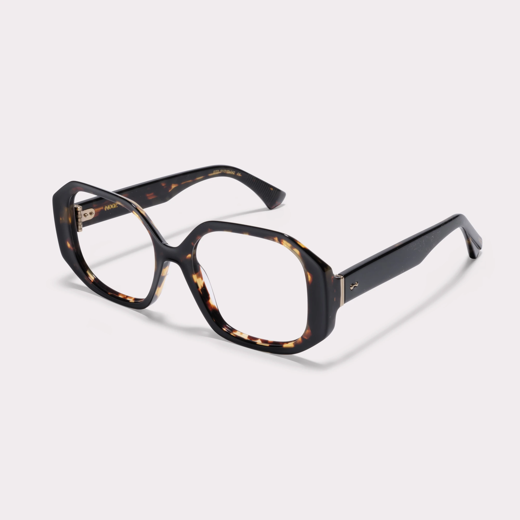 Ein Paar Kelly Dunkles Tortoise Korrekturbrille , von der Seite gesehen
