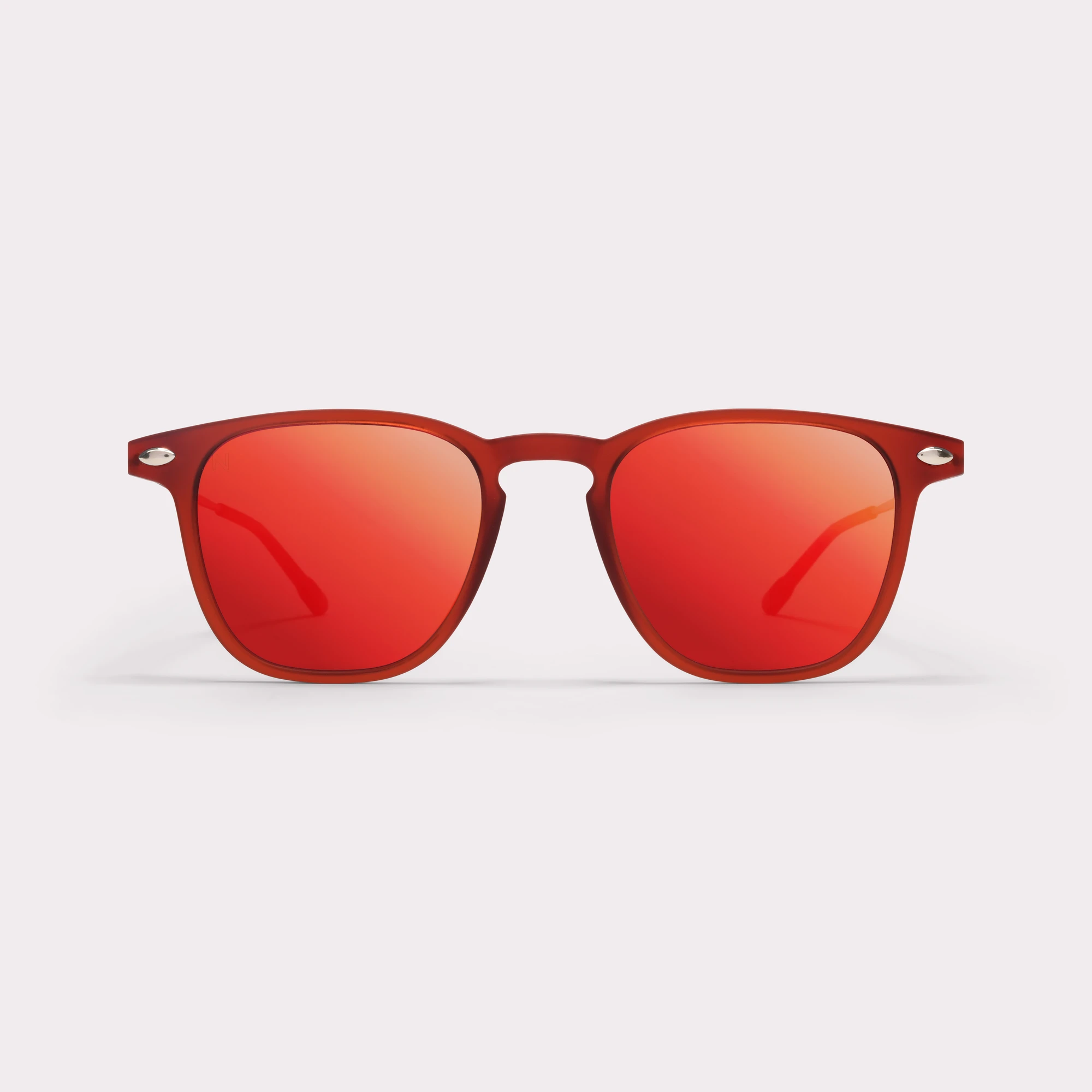ESS-SUN-DIN-RUNNINGRED-FACE.webp