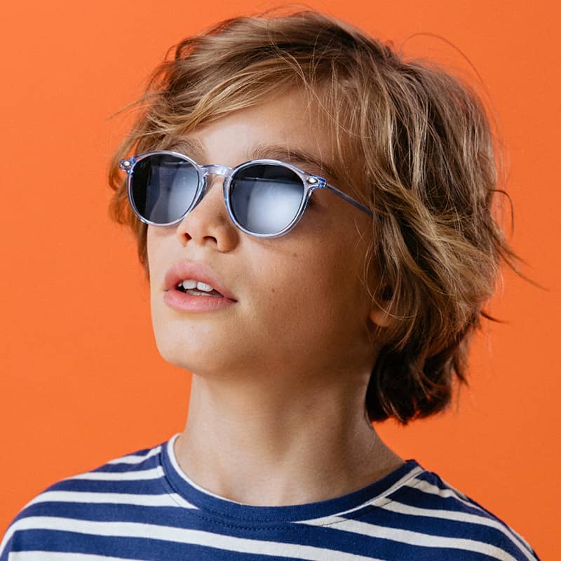 Sunglasses Cruz Small version worn by a child