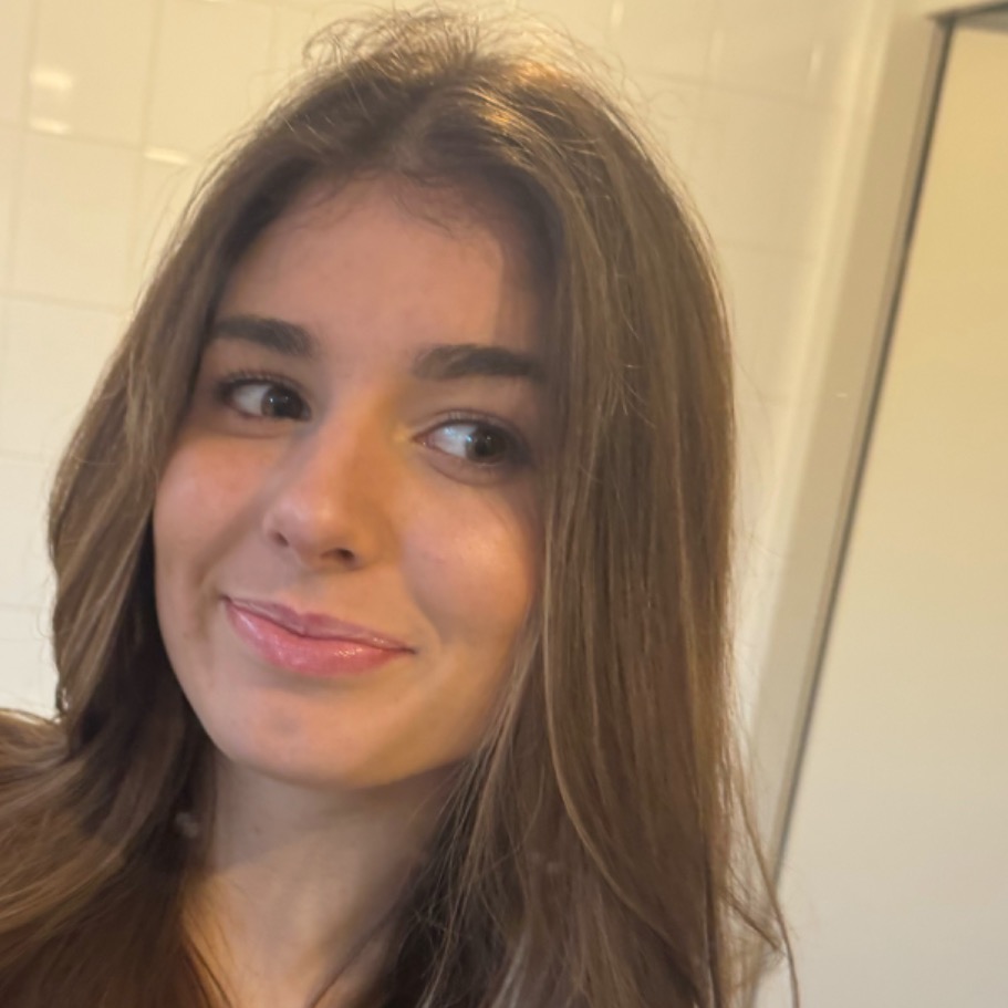 Manon  Czarik  avatar