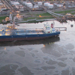 Worst Ever Oil Spill on Delaware River Damages Bay Estuary