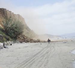 California cliffs are collapsing