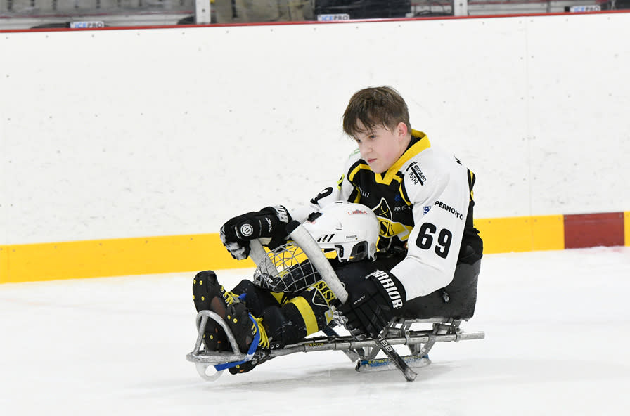 Paraishockeyspelaren Aaron Hänninen.