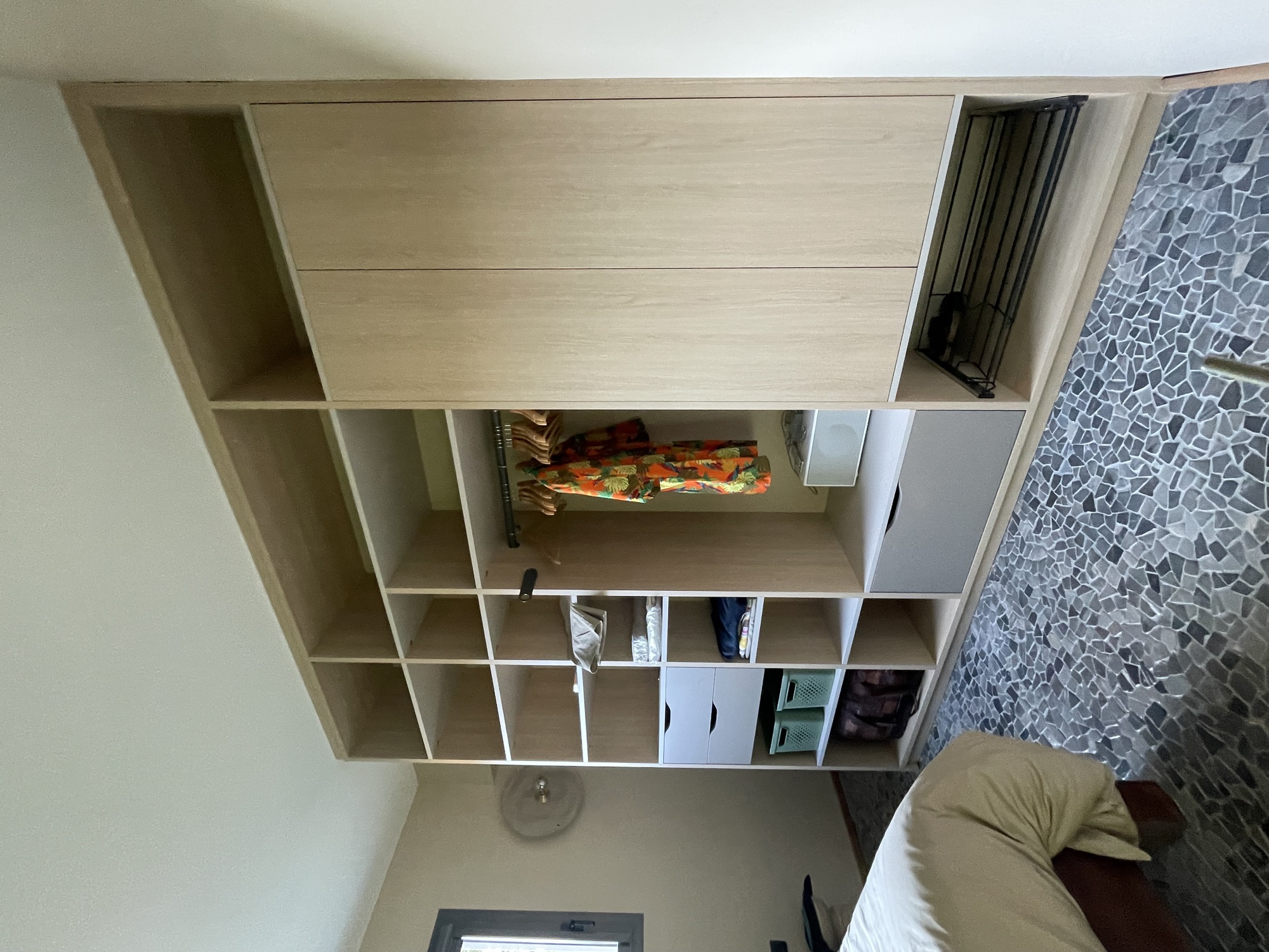 dressing-bois-clair-avec-tiroirs