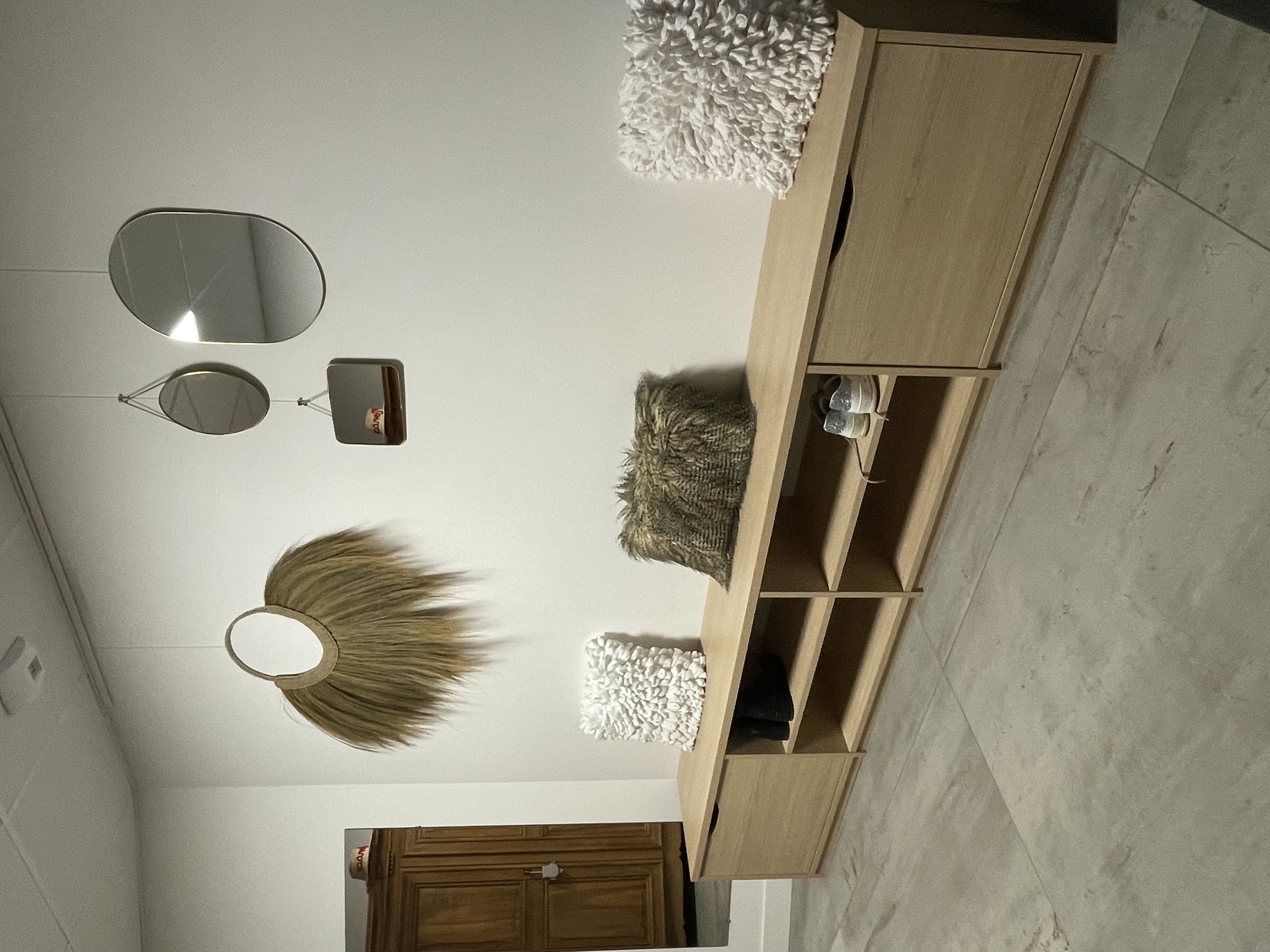 banc-rangement-bois-clair