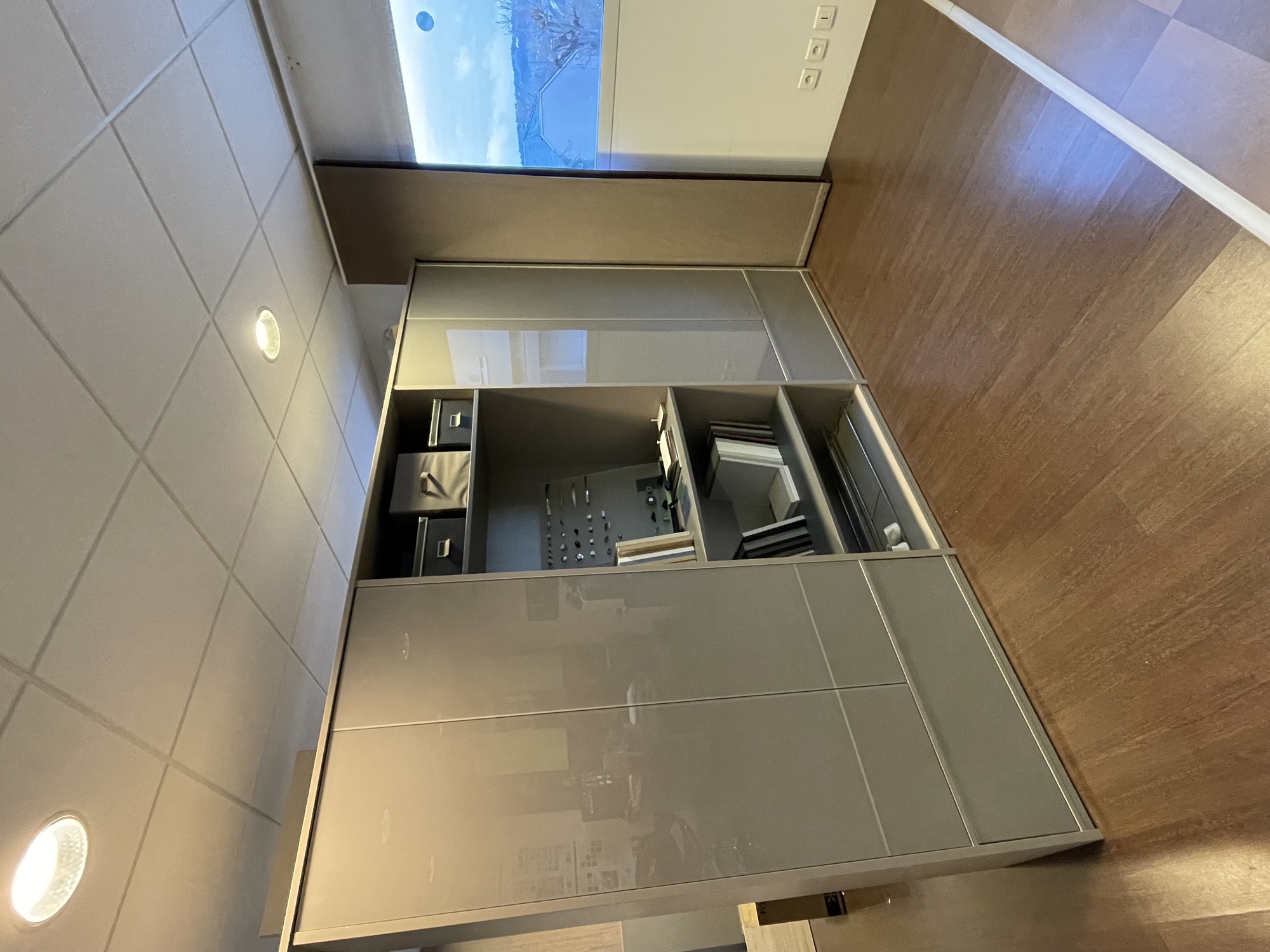showroom-rangement-laque-gris-rodez