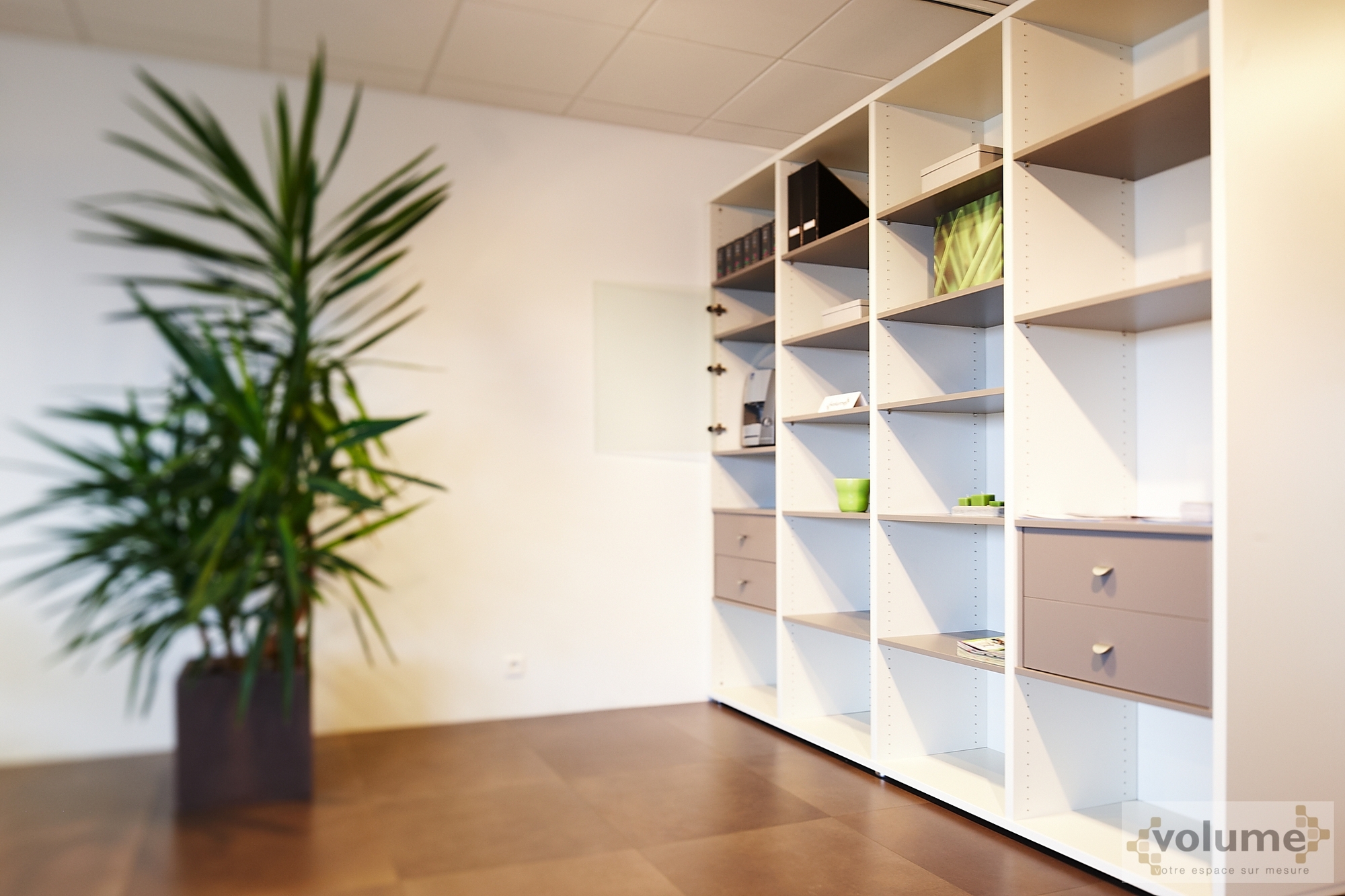 showroom-bibliotheque-blanche-taupe-rodez