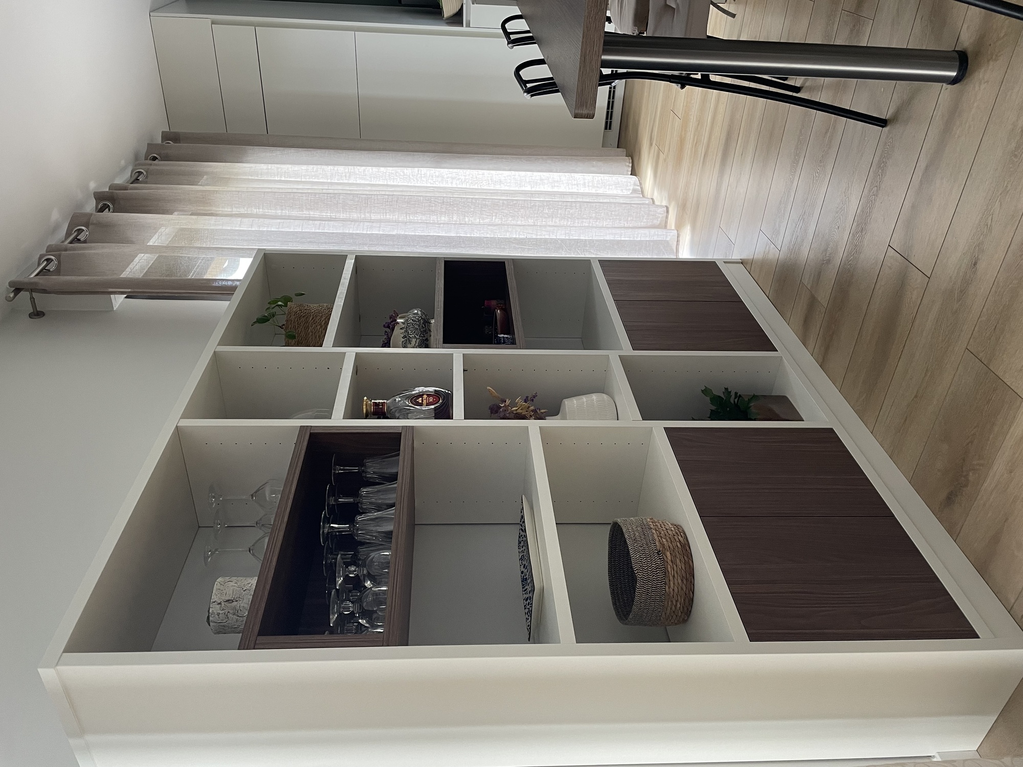bibliotheque-blanc-noyer
