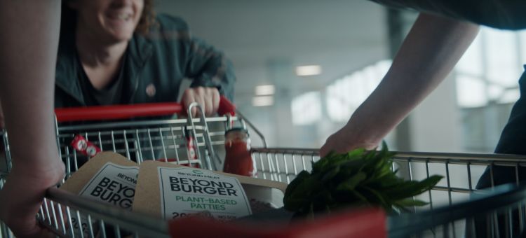 Beyond-Meat-Burger-Plant-Based-Patties-TV-Spot-Broadcast-Advertising-Supermarket-Shopping-Cart