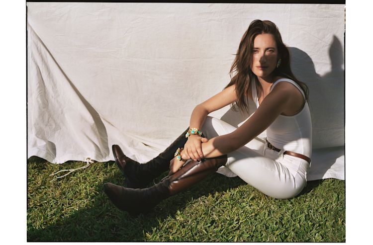 Irene-Neuwirth-Jessica-Rae-Springsteen-Sitting-Super-Bloom-Collection-2019