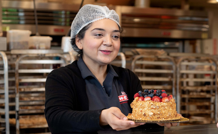 H-E-B dives into eCommerce by selling cakes online