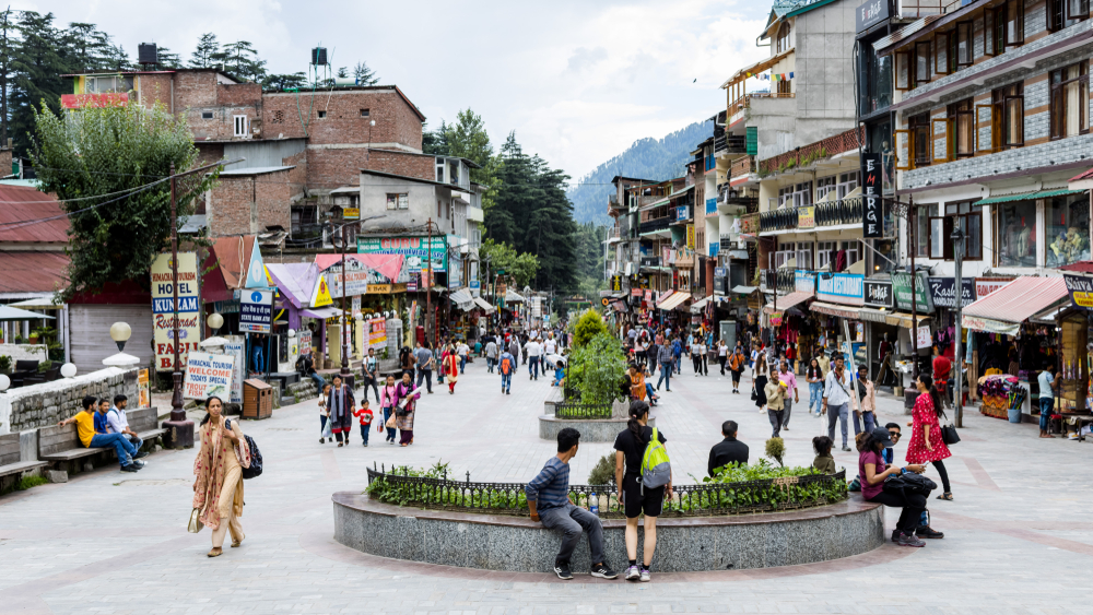 Mall-Road-Manali