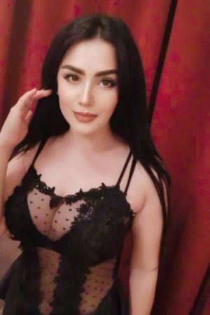 Mumbai escorts Amyra
