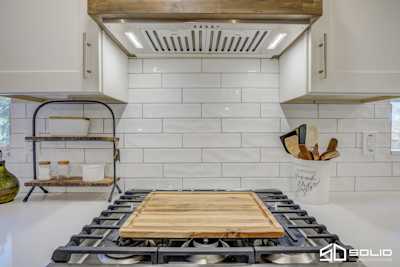 How to Choose the Perfect Kitchen Backsplash: Tips and Ideas