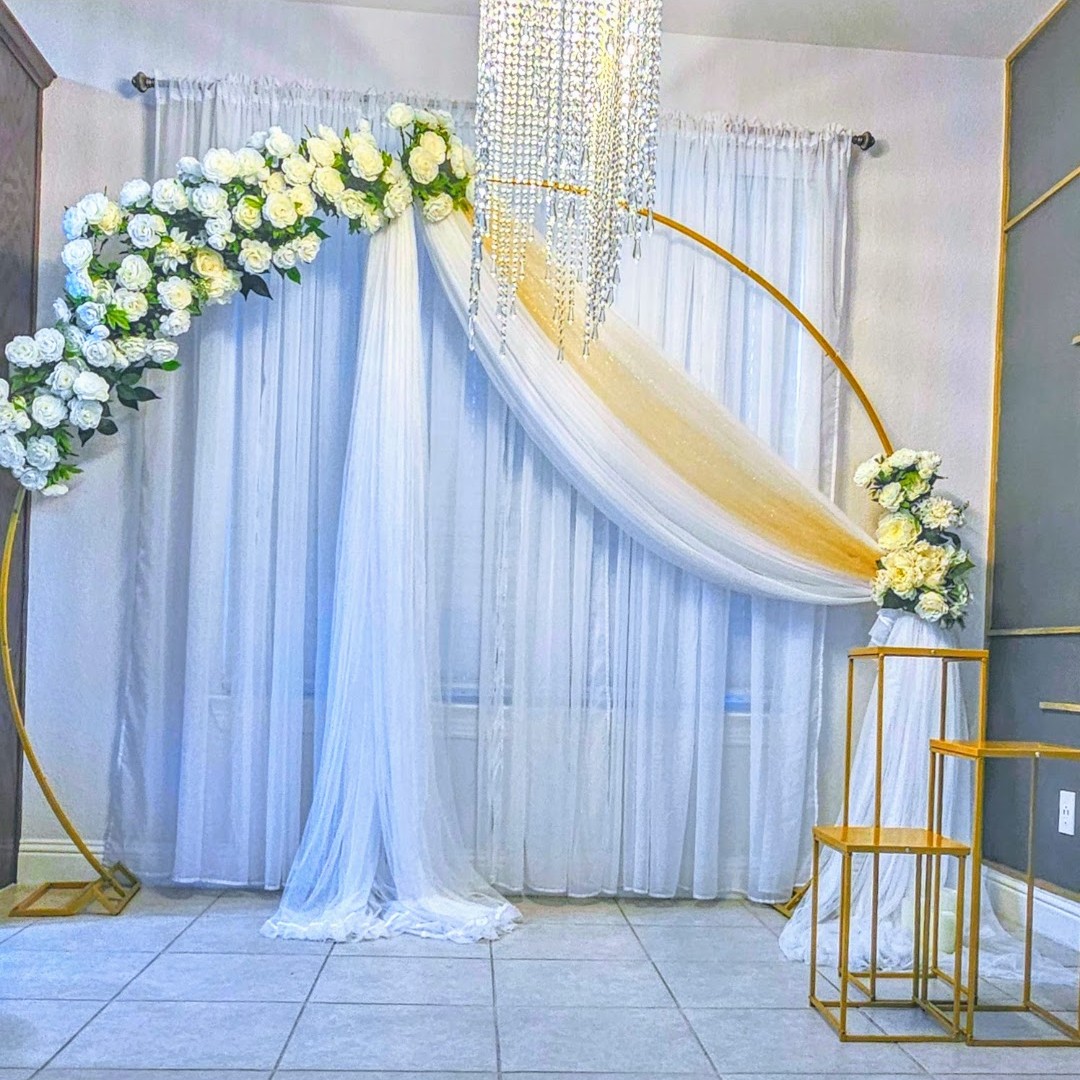 Round Arch Drapes with Flowers