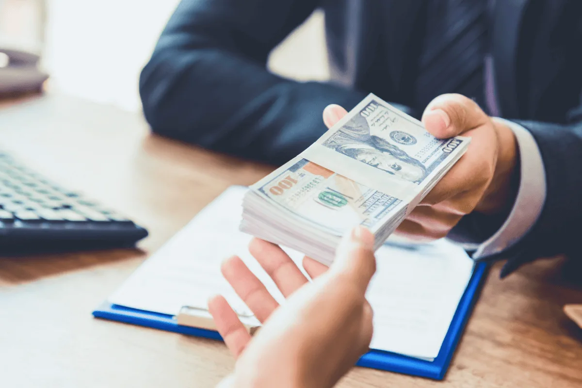 Thumbnail for 5 Same-Day Online Cash Advance Loans Compared by Payout Time