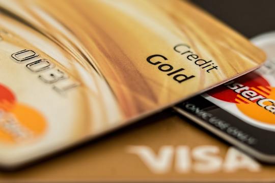 Pros and Cons of Credit Cards