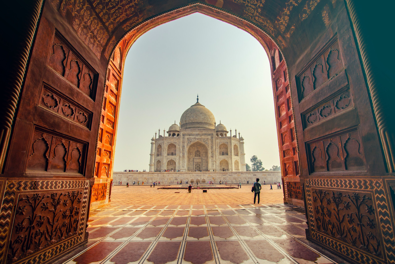 Taj Mahal, Agra India travel guide. 
