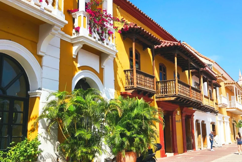 Colombia travel guide.