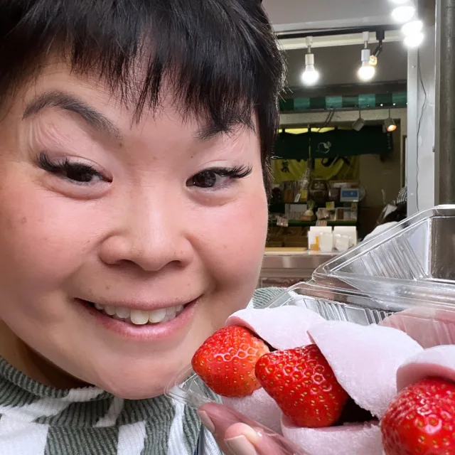 ruth eating strawberries