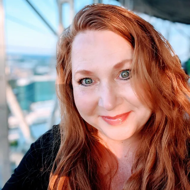 Travel advisor Shannon Howard smiling in a selfie