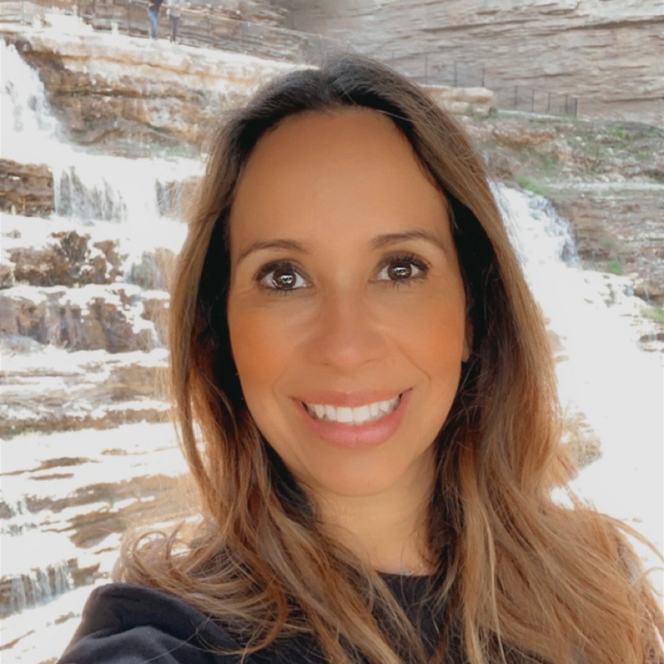 Magali Preston Fora Travel