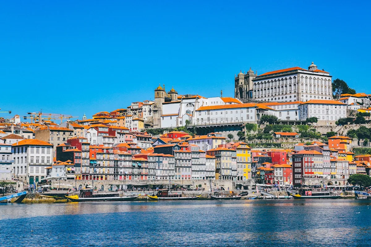 tourist season portugal