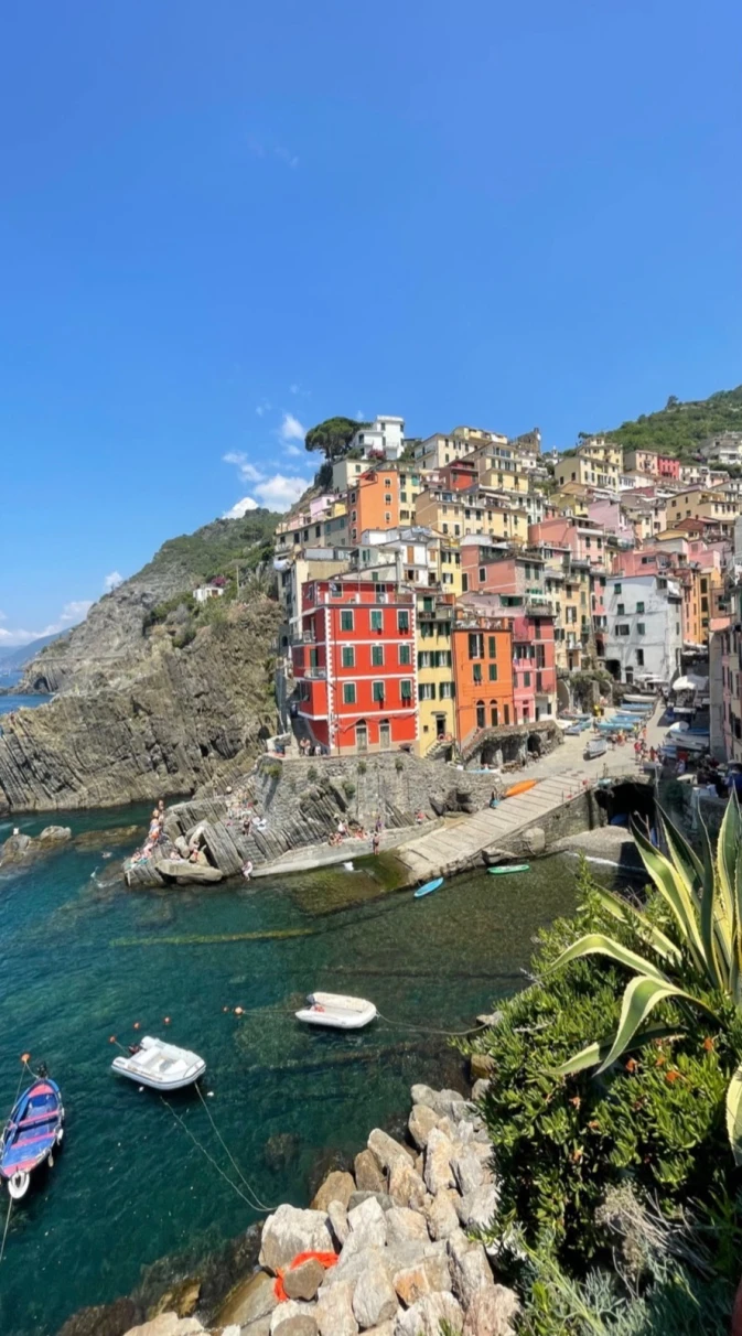 Riomaggiore is the most southern village of the Cinque Terre.