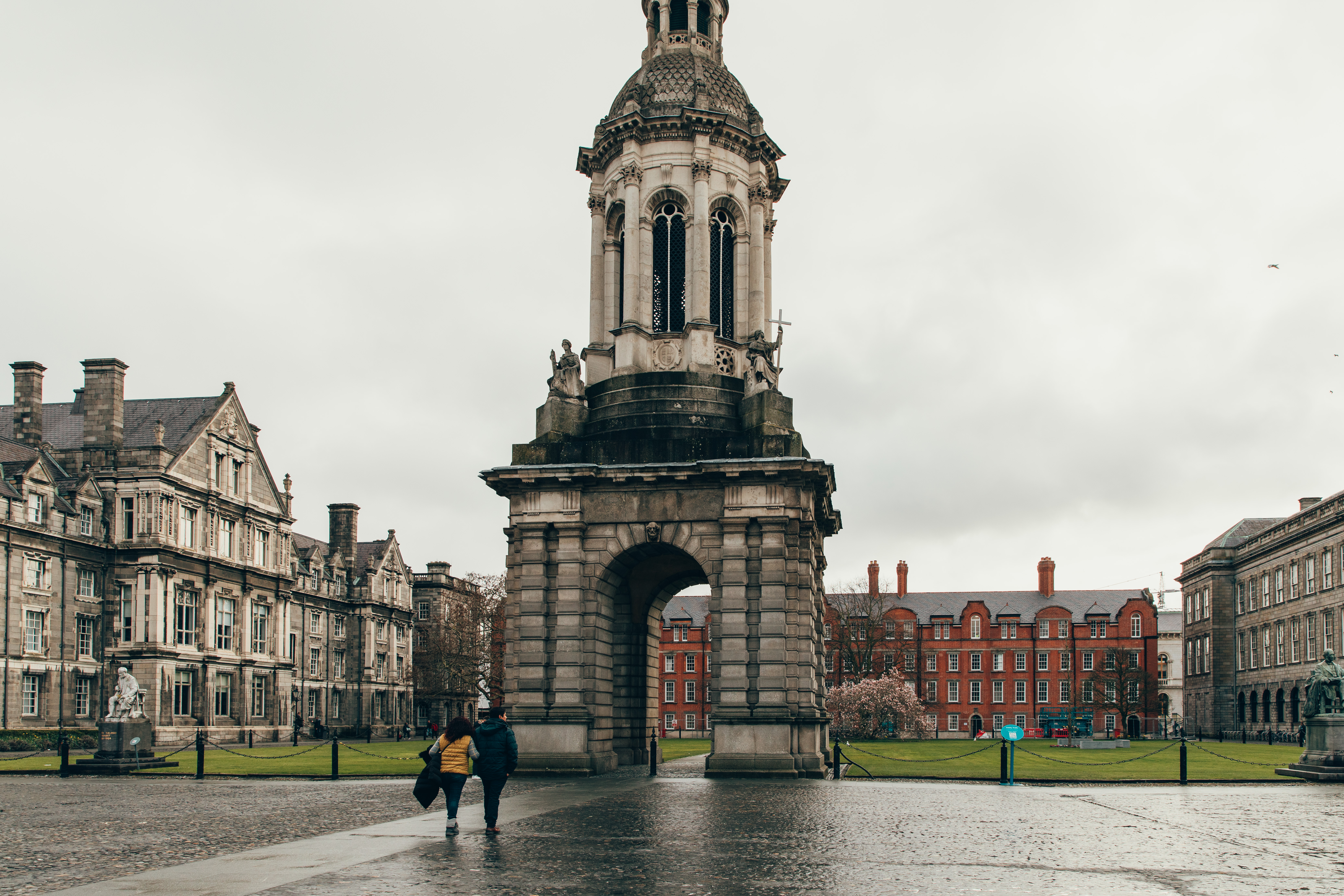 old-building-ireland-travel-guide
