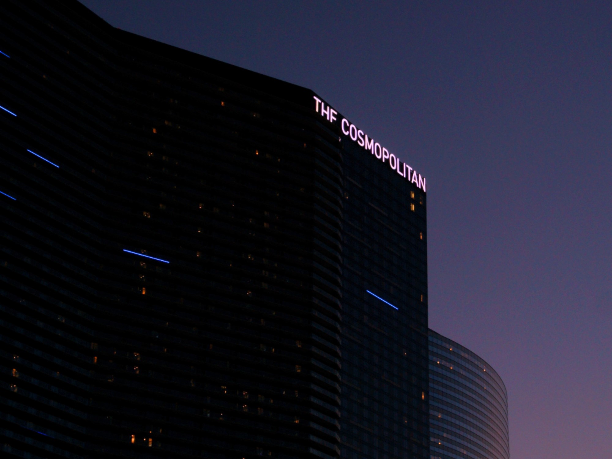 The 5 Best Vegas Hotels for Couples, Honeymoons & Beyond