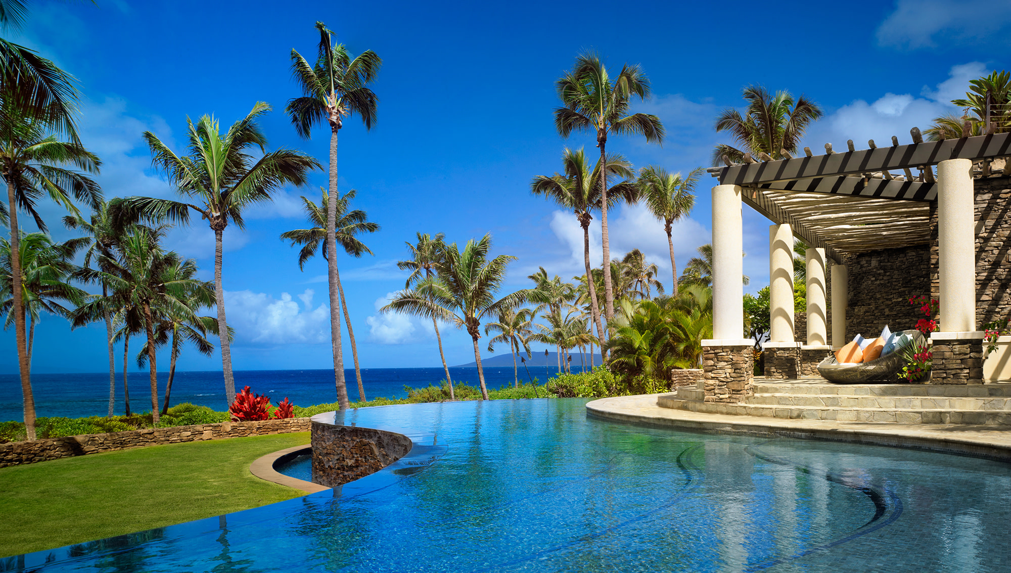 june-hotel-exclusives-of-the-month-montage-kapalua-bay