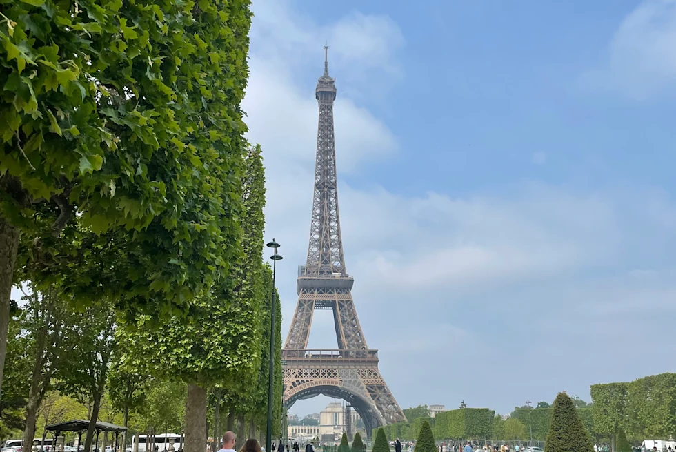 Beautiful Eiffel tower at during day time