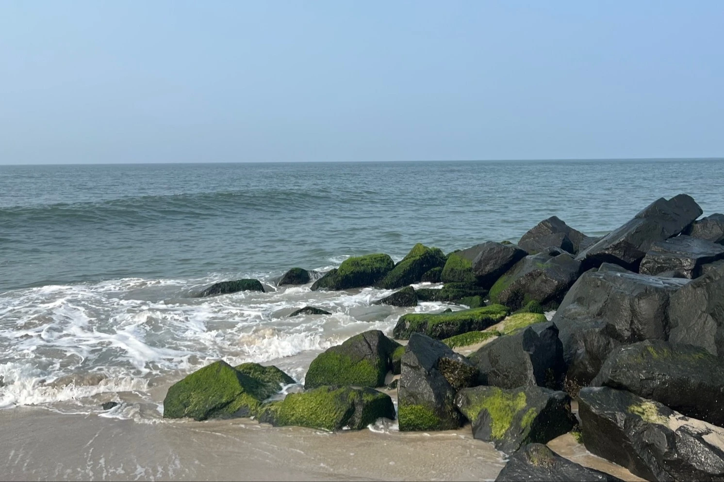 Cape May is a city and seaside resort of southern New Jersey.