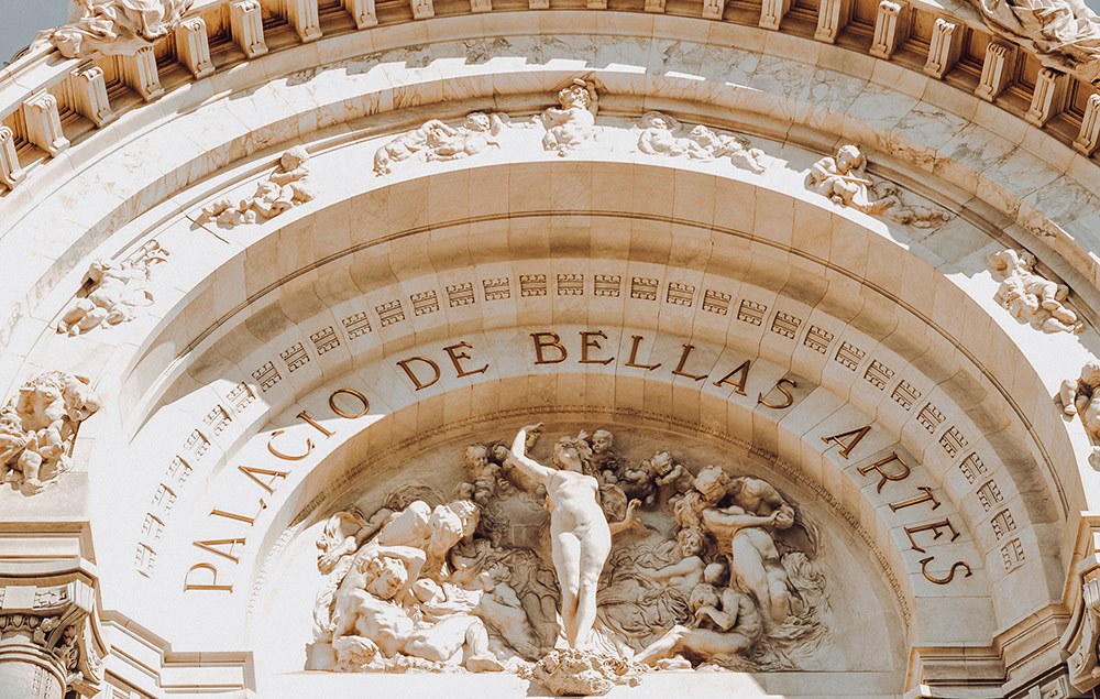 Close up view of the Palacio de Bellas Artes