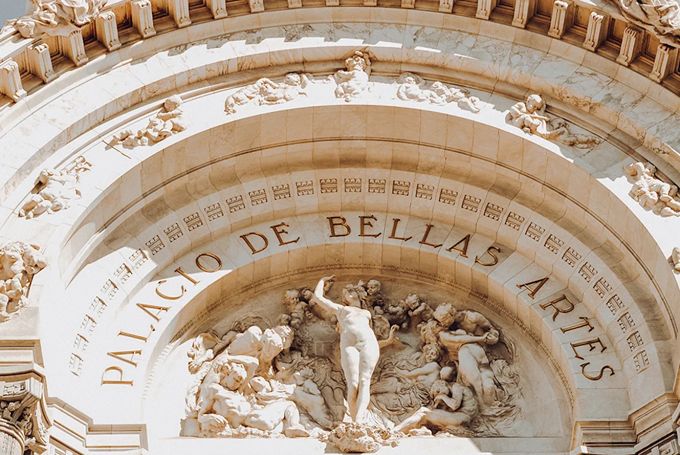 Close up view of the Palacio de Bellas Artes