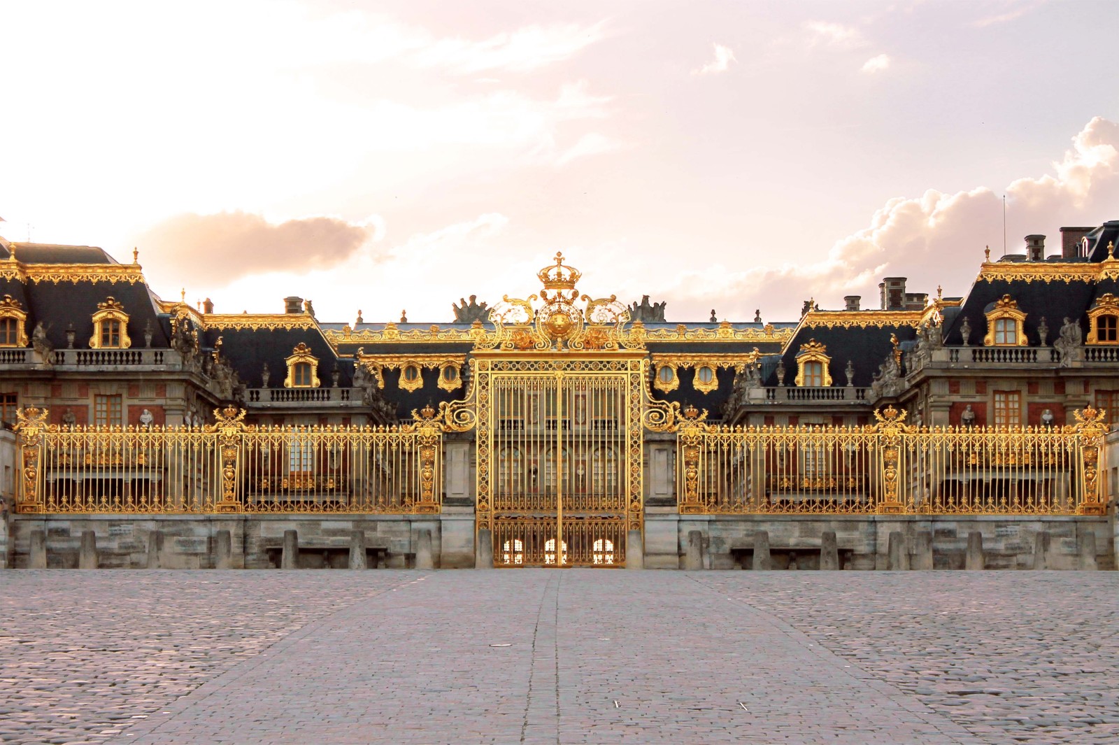 Paris travel guide. Versailles. 