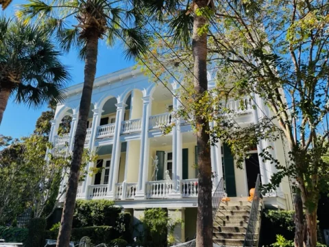 White house in Charleston