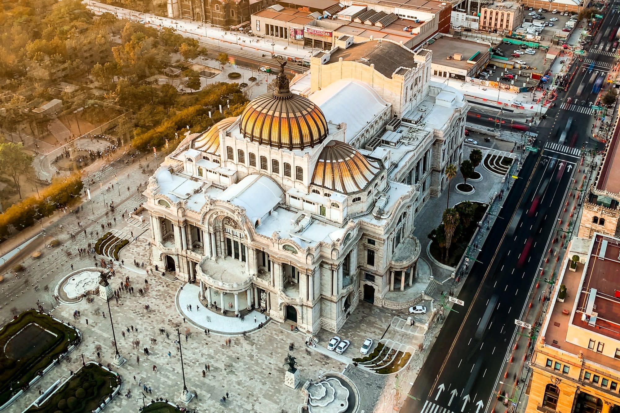 the-most-famous-landmarks-in-mexico-city-palace-of-fine-arts