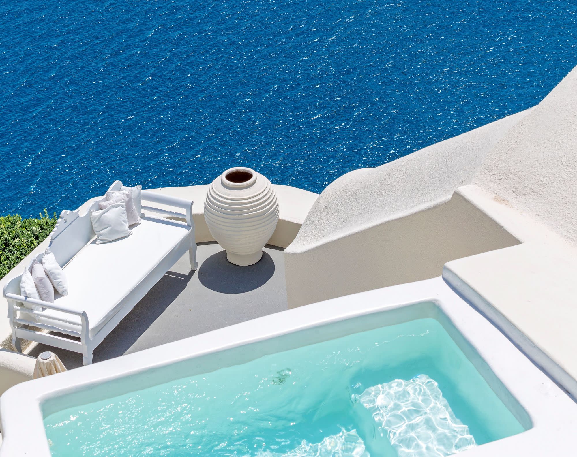 the-8-best-hotel-swimming-pools-canaves-oia-epitome