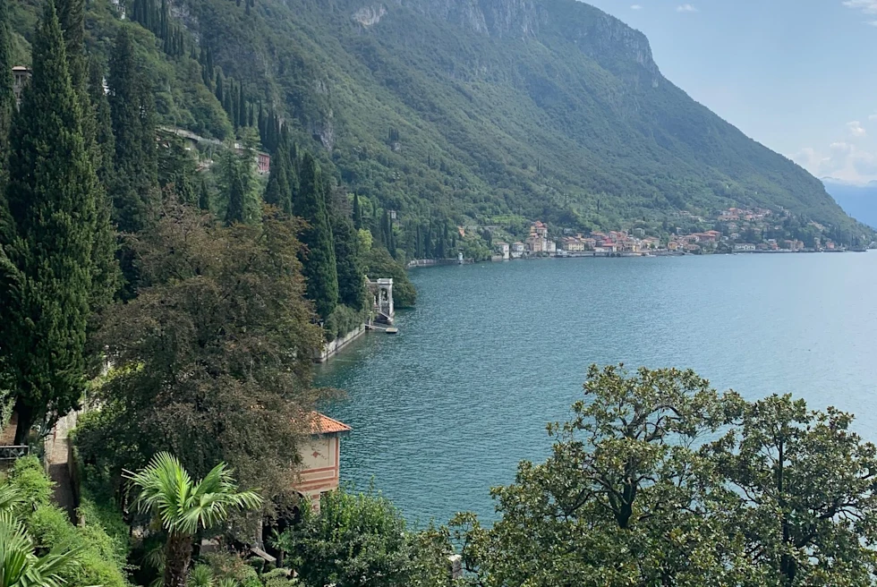 SIGHTSEEING IN LAKE COMO