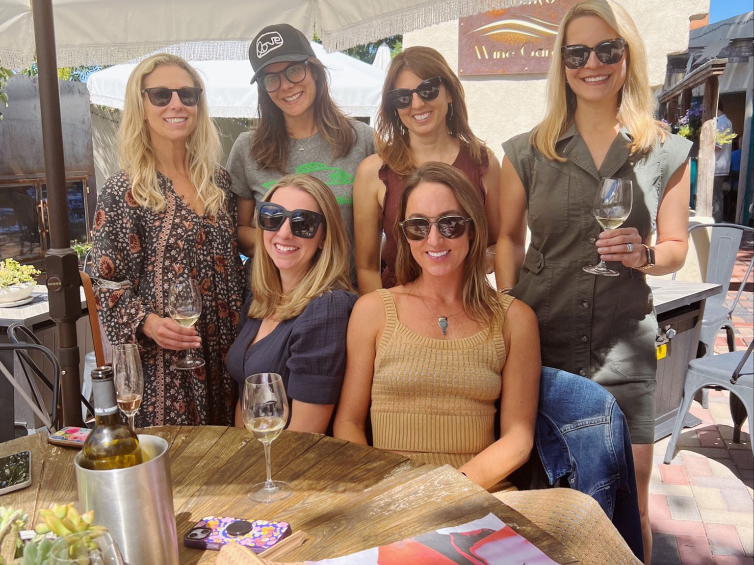 Girls in Santa fe are enjoying food