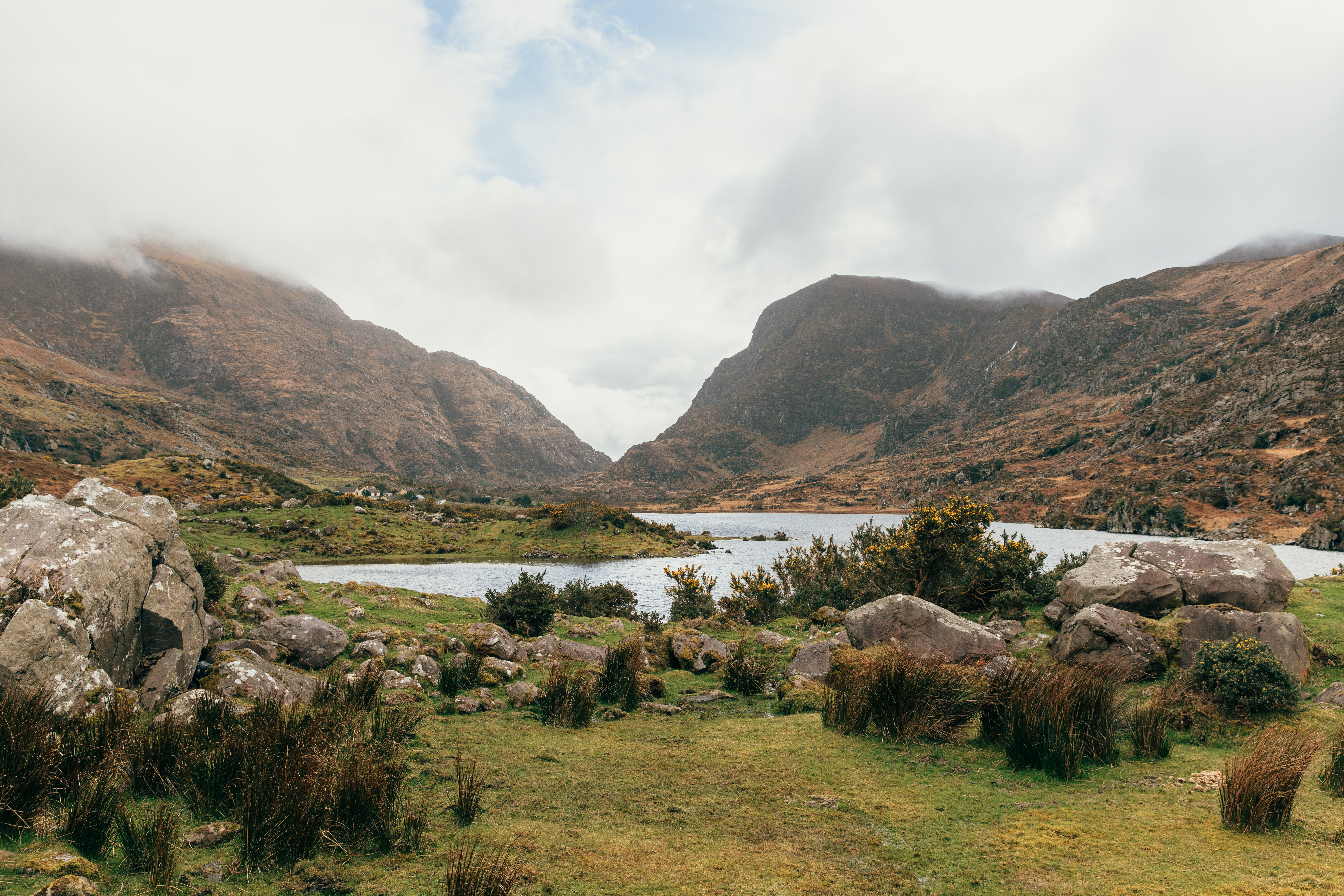 landscape-valley-ireland-travel-guide